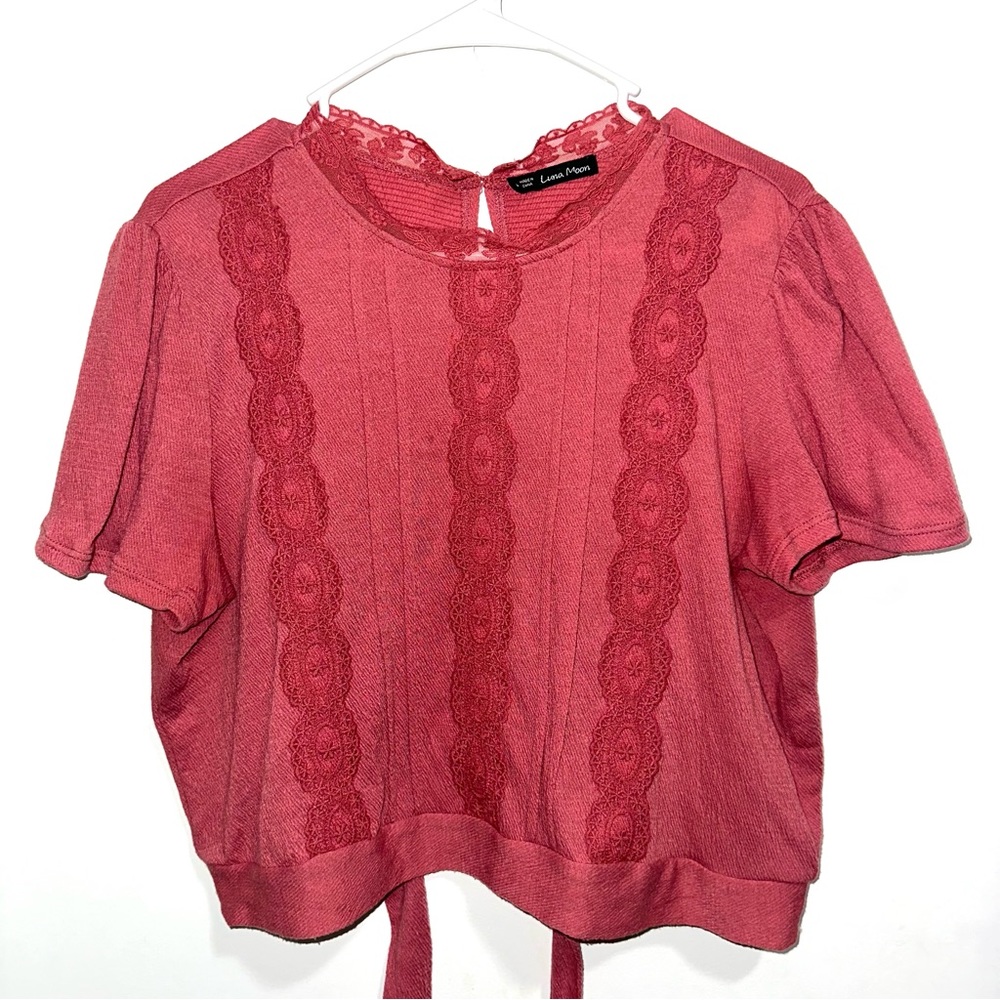 ๐ท5/$20 Luna Moon Juniors Cropped Top - Picture 1 of 5